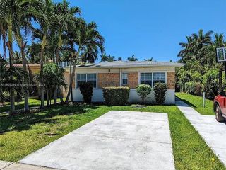 1512 NE 109th Street 1512, Miami, FL 33161