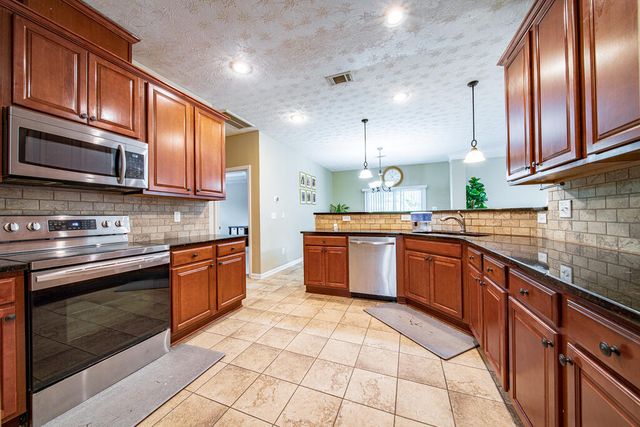 7925 Ivy Park Drive, Fortson, GA 31808
