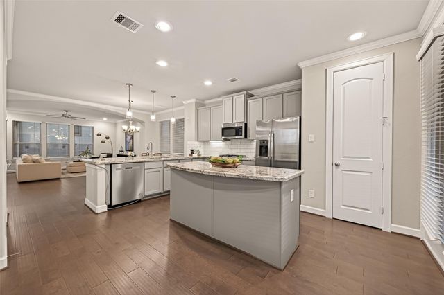 1520 Grayson Oaks Place, Houston, TX 77043