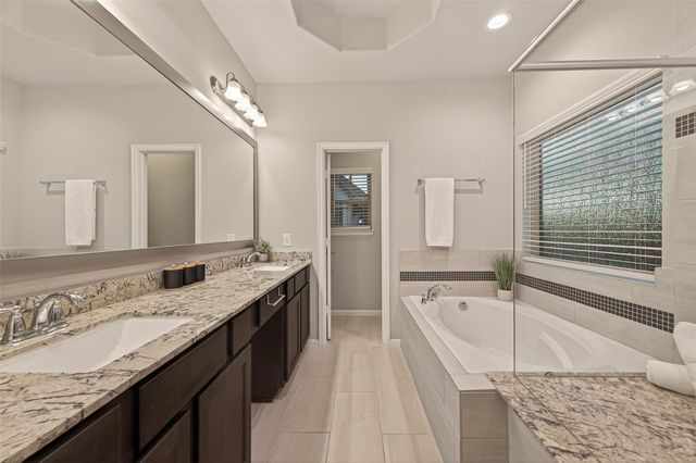 1520 Grayson Oaks Place, Houston, TX 77043