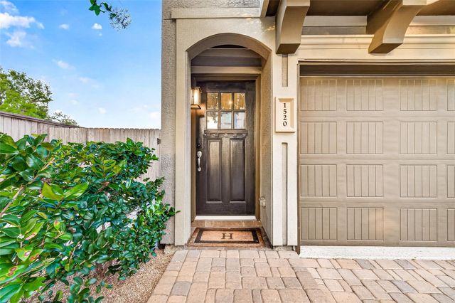 1520 Grayson Oaks Place, Houston, TX 77043