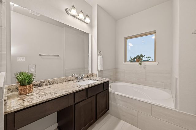 1520 Grayson Oaks Place, Houston, TX 77043