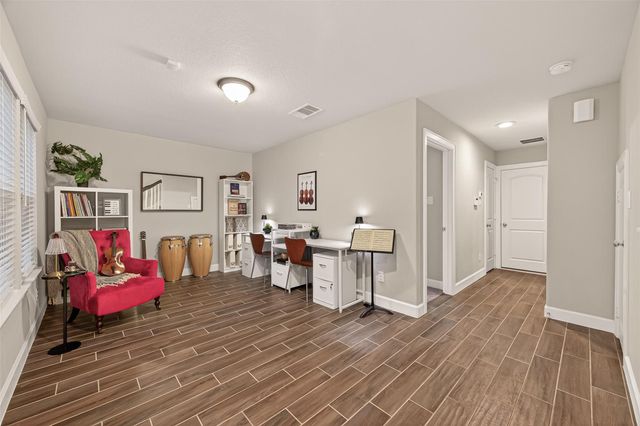 1520 Grayson Oaks Place, Houston, TX 77043