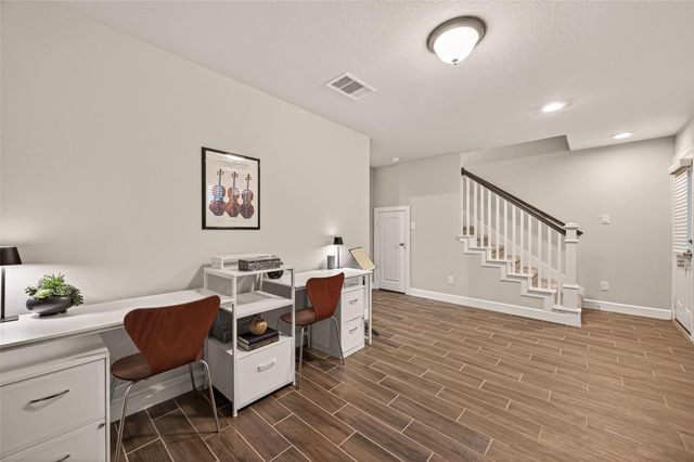 1520 Grayson Oaks Place, Houston, TX 77043