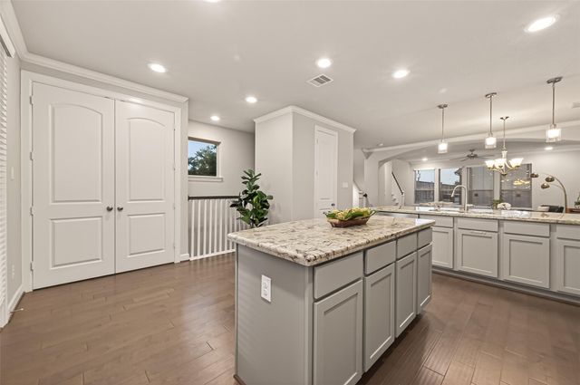 1520 Grayson Oaks Place, Houston, TX 77043