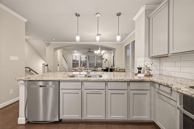 1520 Grayson Oaks Place, Houston, TX 77043