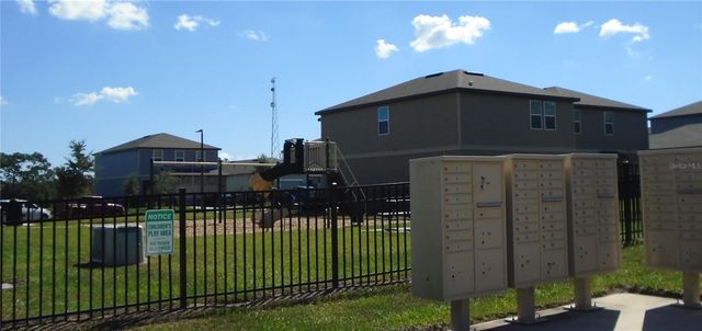 1991 HEMINGWAY CIRCLE, Groveland, FL 34736