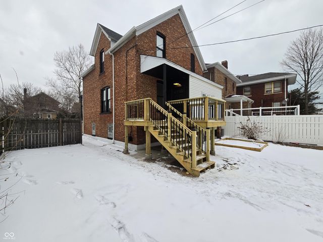 1711 Central Avenue, Whiting, IN 46394