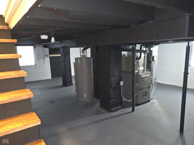 1711 Central Avenue, Whiting, IN 46394