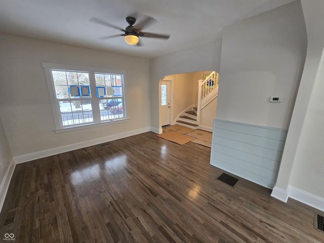 1711 Central Avenue, Whiting, IN 46394