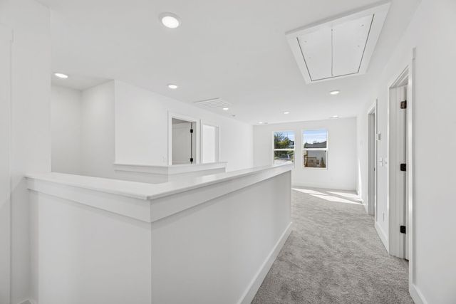 2942 Sharpstone Dr, Columbia, TN 38401