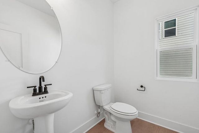 2942 Sharpstone Dr, Columbia, TN 38401