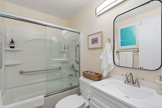 1855 Diamond Street 205, San Diego, CA 92109