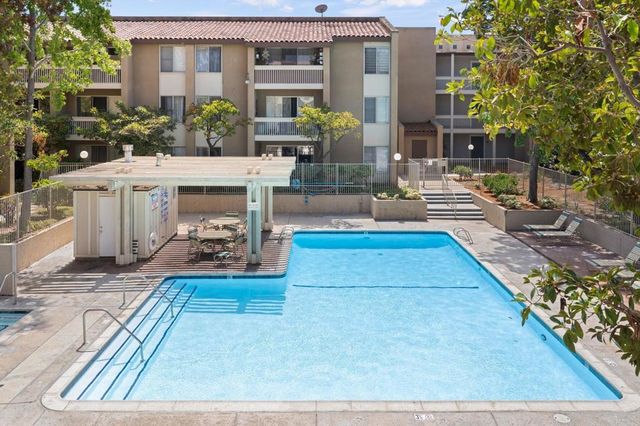 1855 Diamond Street 205, San Diego, CA 92109