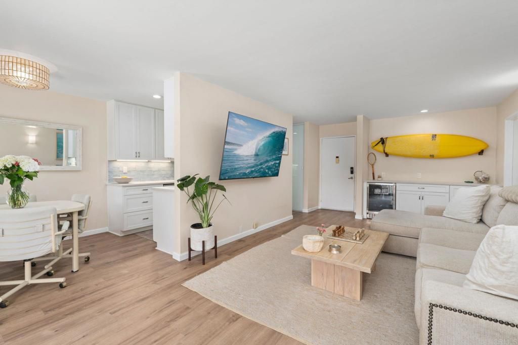 1855 Diamond Street 205, San Diego, CA 92109