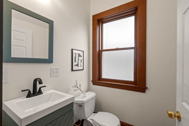 77 Sycamore Street, Somerville, MA 02145