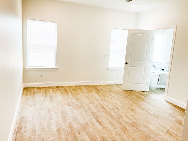 208 Bluff Court, Godley, TX 76044