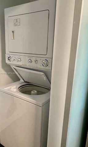 18201 Collins Ave 2003, Sunny Isles Beach, FL 33160