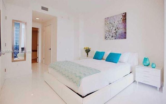 18201 Collins Ave 2003, Sunny Isles Beach, FL 33160