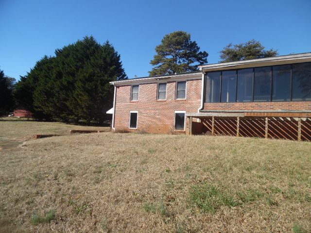 116 Rolling Drive, Westminster, SC 29693