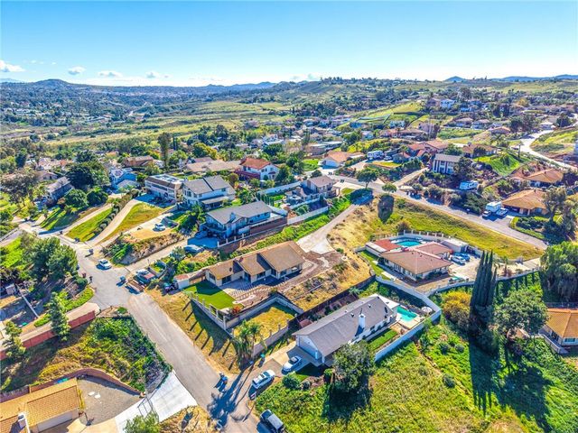 14250 Martin, Riverside, CA 92503