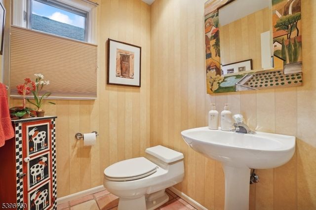 11 Fowler Dr, West Orange Twp., NJ 07052