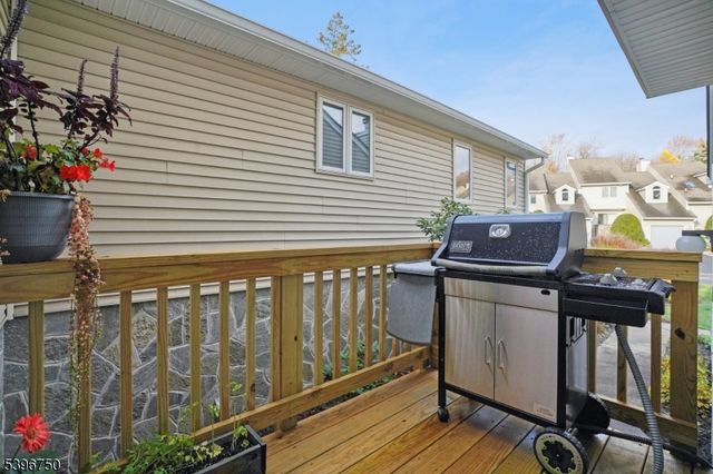 11 Fowler Dr, West Orange Twp., NJ 07052