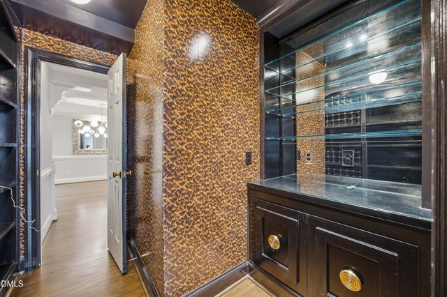 2204 Oxford Hills Drive, Raleigh, NC 27608