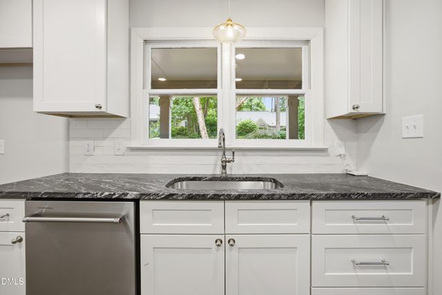 2204 Oxford Hills Drive, Raleigh, NC 27608