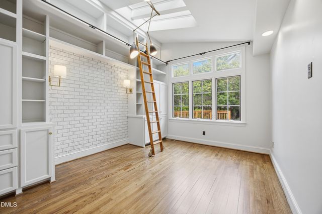 2204 Oxford Hills Drive, Raleigh, NC 27608