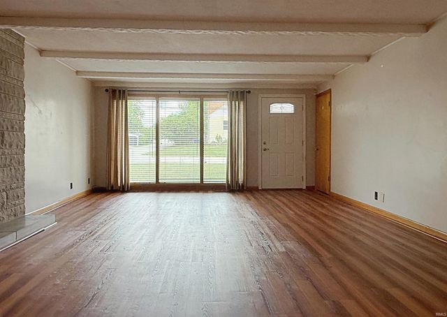 707 N Line Street, Loogootee, IN 47553