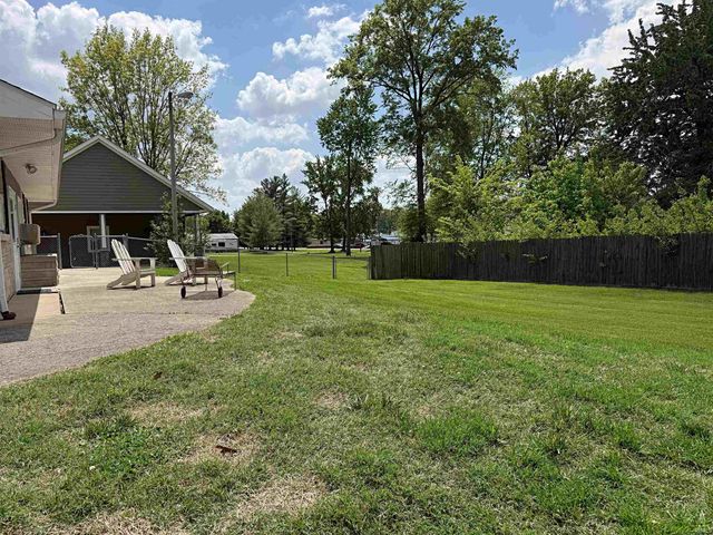 707 N Line Street, Loogootee, IN 47553