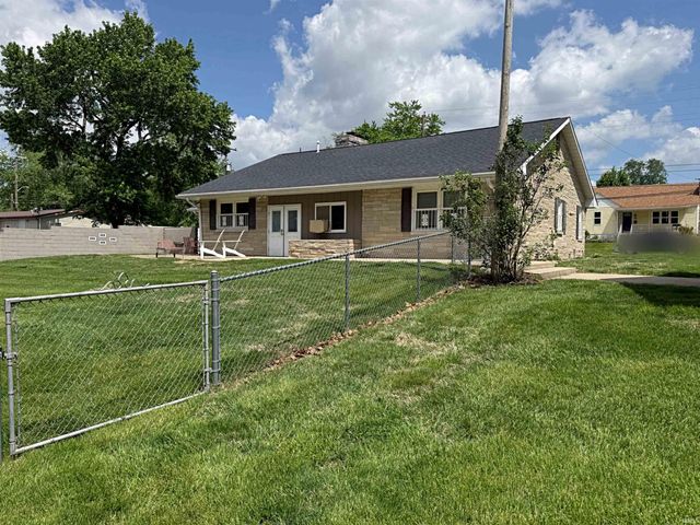 707 N Line Street, Loogootee, IN 47553