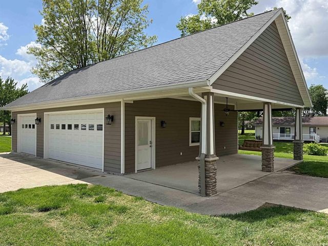 707 N Line Street, Loogootee, IN 47553
