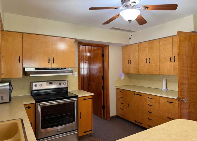 707 N Line Street, Loogootee, IN 47553