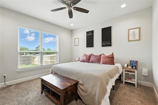 2862 Messenger Way, Bryan, TX 77803