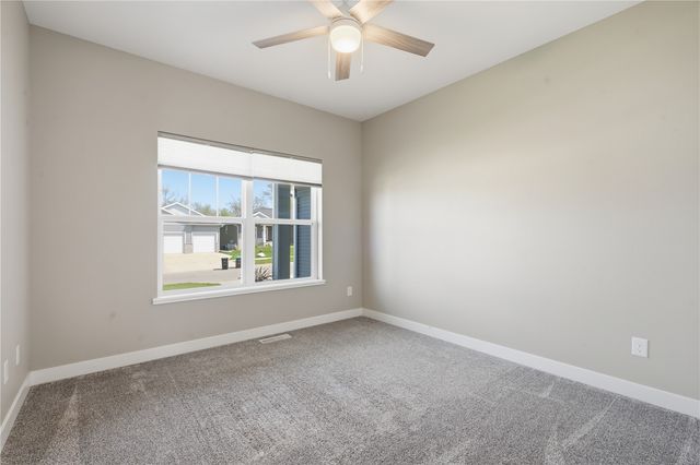 5754 Ridge Stone Ln, Marion, IA 52302