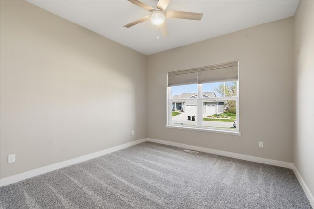 5754 Ridge Stone Ln, Marion, IA 52302