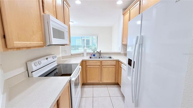 10424 KIPLINGER LANE 239, Orlando, FL 32829