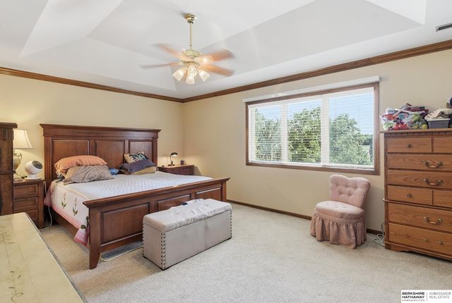 1017 N 129th Circle, Omaha, NE 68154