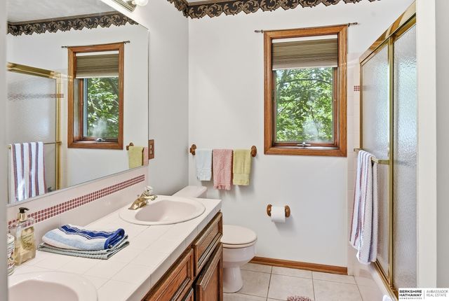 1017 N 129th Circle, Omaha, NE 68154