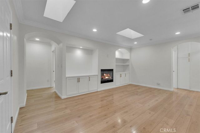 7015 Amigo, Reseda, CA 91335