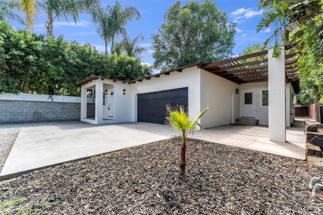 7015 Amigo, Reseda, CA 91335