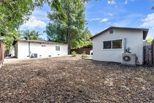 7015 Amigo, Reseda, CA 91335