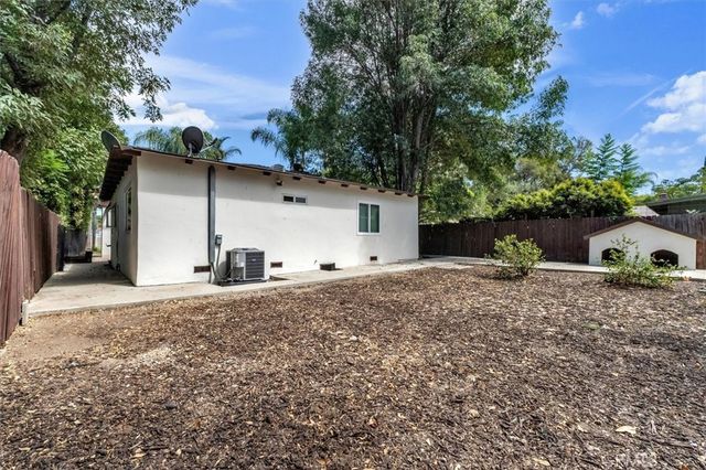 7015 Amigo, Reseda, CA 91335