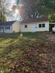 2032 Medford Avenue, Indianapolis, IN 46222