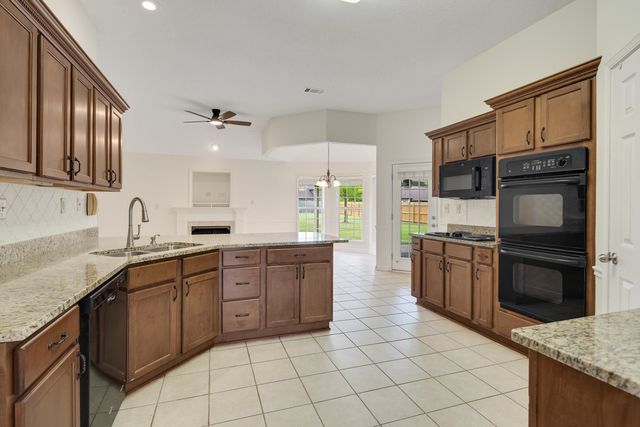115 LEWIS FAIRWAY CIR, Oakland, TN 38060