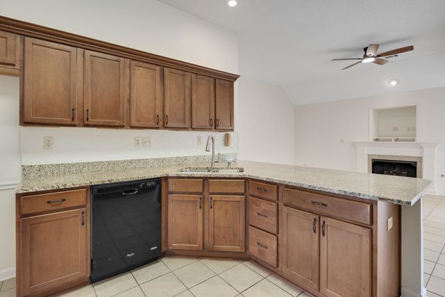 115 LEWIS FAIRWAY CIR, Oakland, TN 38060