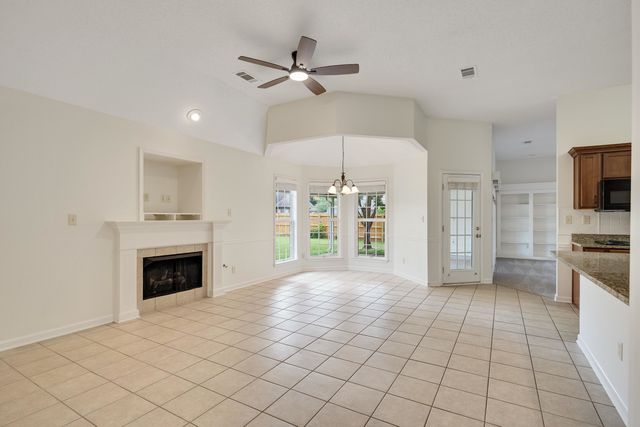 115 LEWIS FAIRWAY CIR, Oakland, TN 38060