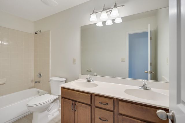 115 LEWIS FAIRWAY CIR, Oakland, TN 38060